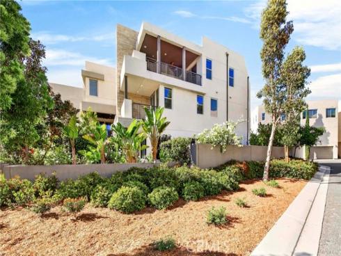 195  Stellar  , Irvine, CA