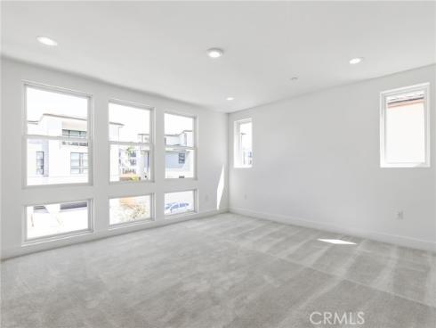 165  Apron  , Irvine, CA