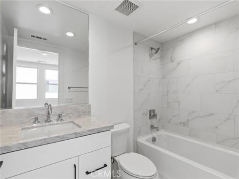 165  Apron  , Irvine, CA