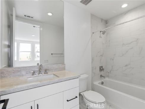 165  Apron  , Irvine, CA