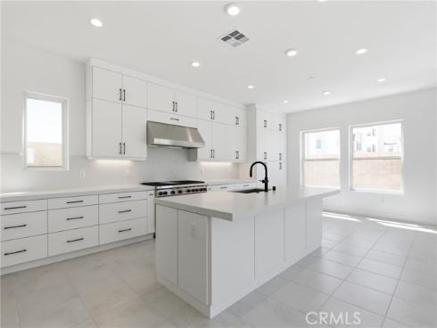 165  Apron  , Irvine, CA