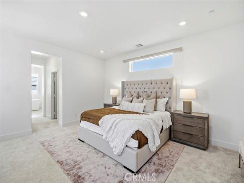 218  Tank  , Irvine, CA