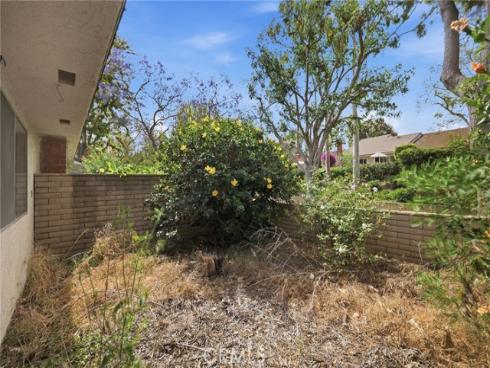 27  Dogwood  , Irvine, CA