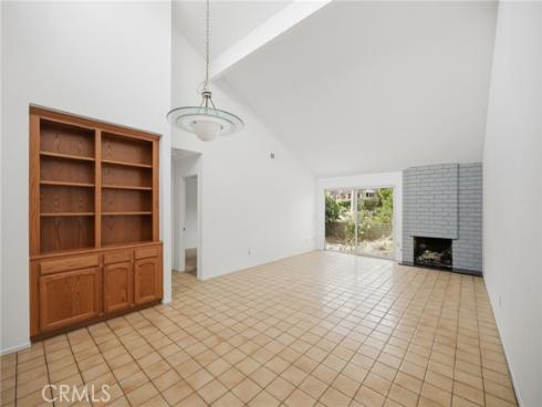 27  Dogwood  , Irvine, CA