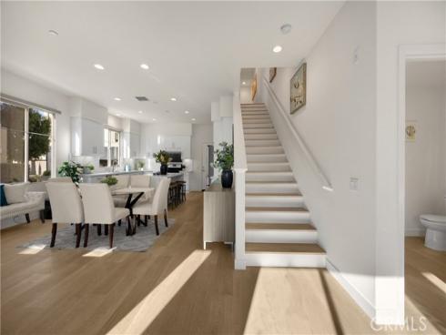 269  Magnet  , Irvine, CA