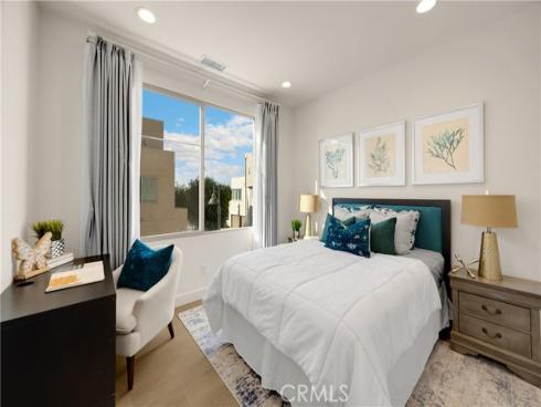 269  Magnet  , Irvine, CA