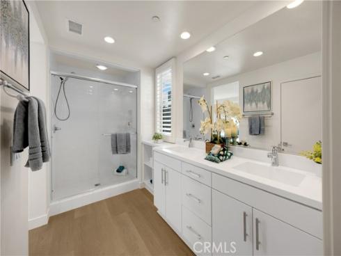 269  Magnet  , Irvine, CA