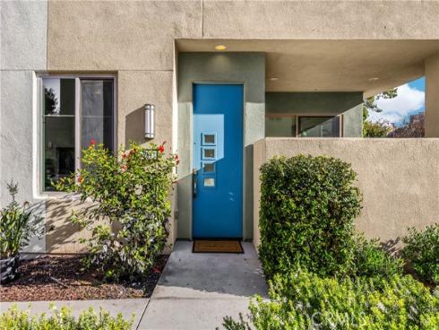 269  Magnet  , Irvine, CA