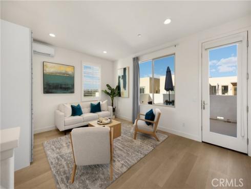 269  Magnet  , Irvine, CA