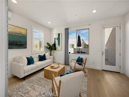 269  Magnet  , Irvine, CA