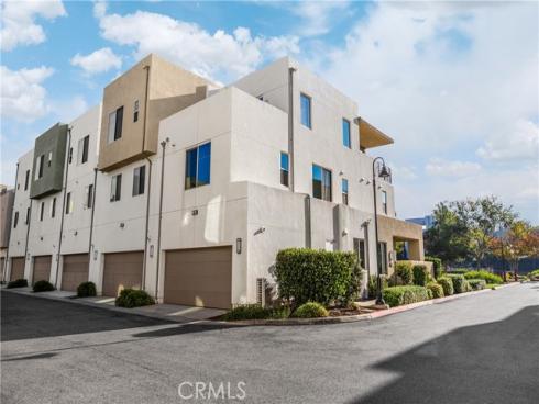 269  Magnet  , Irvine, CA