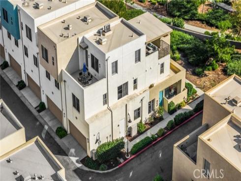 269  Magnet  , Irvine, CA