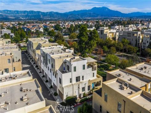 269  Magnet  , Irvine, CA