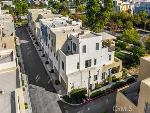 269  Magnet  , Irvine, CA