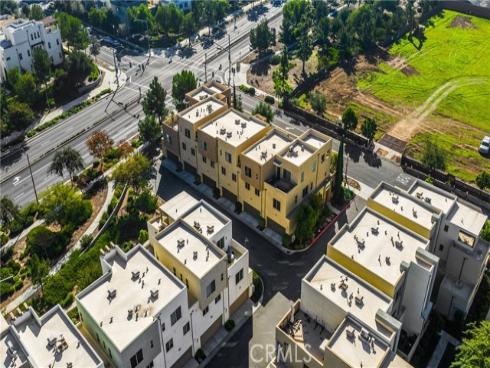 269  Magnet  , Irvine, CA