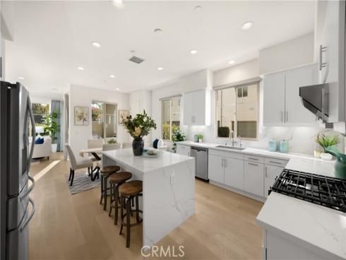 269  Magnet  , Irvine, CA