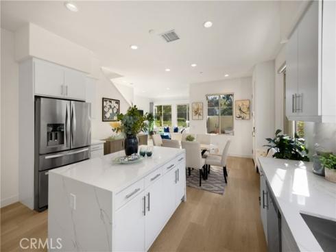 269  Magnet  , Irvine, CA