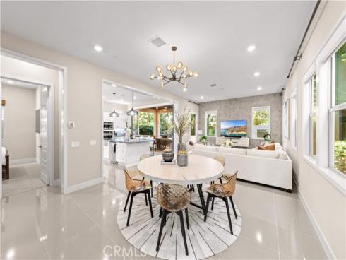 131  Spiral  , Irvine, CA