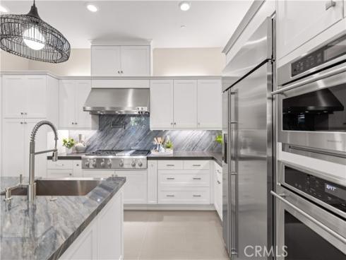 131  Spiral  , Irvine, CA