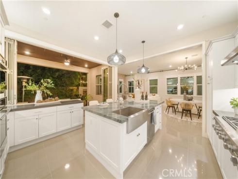 131  Spiral  , Irvine, CA