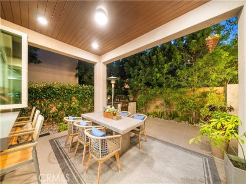 131  Spiral  , Irvine, CA