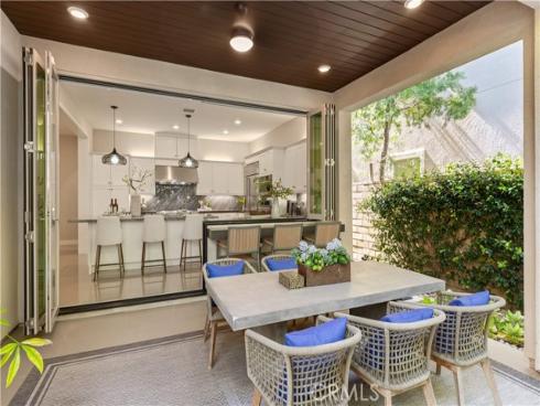 131  Spiral  , Irvine, CA