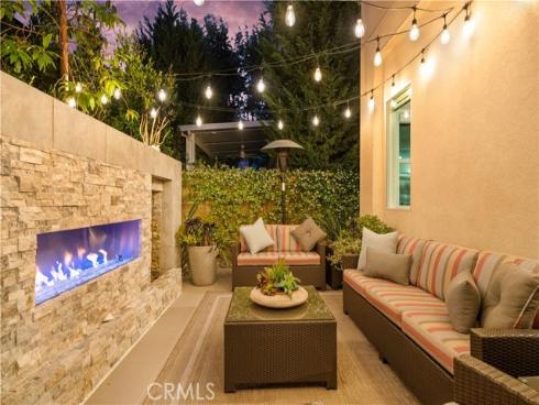 131  Spiral  , Irvine, CA