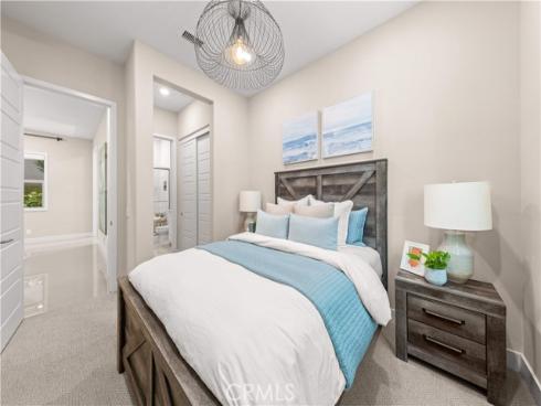 131  Spiral  , Irvine, CA