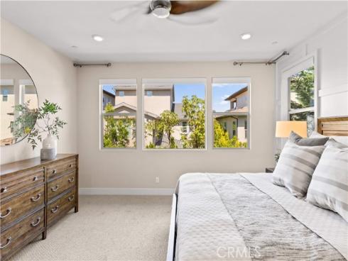 131  Spiral  , Irvine, CA