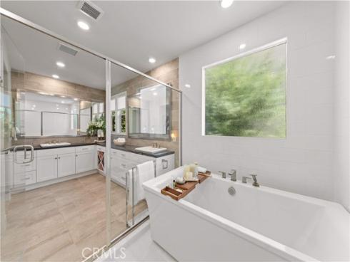 131  Spiral  , Irvine, CA