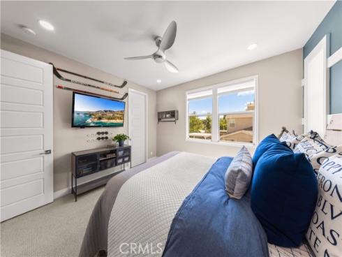 131  Spiral  , Irvine, CA