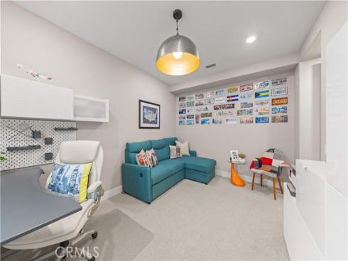 131  Spiral  , Irvine, CA