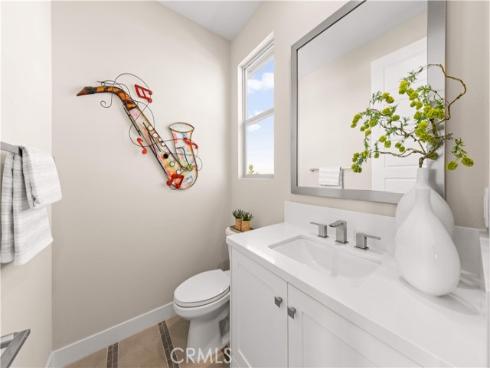 131  Spiral  , Irvine, CA