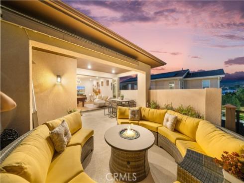 131  Spiral  , Irvine, CA