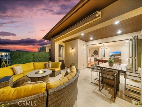 131  Spiral  , Irvine, CA