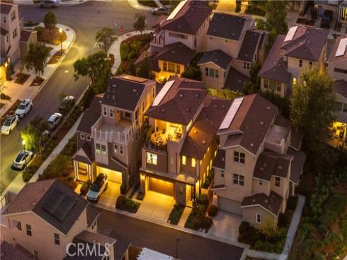 131  Spiral  , Irvine, CA