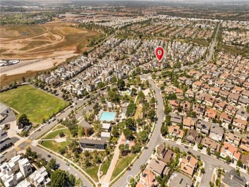 131  Spiral  , Irvine, CA