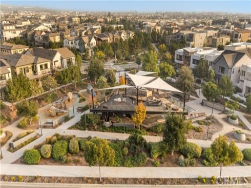 131  Spiral  , Irvine, CA