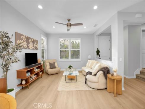 188  Excursion  , Irvine, CA