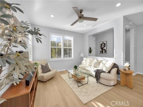 188  Excursion  , Irvine, CA