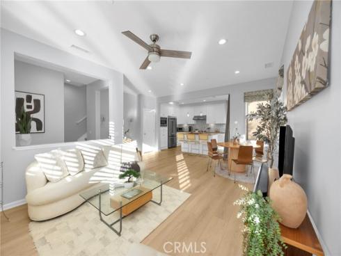 188  Excursion  , Irvine, CA