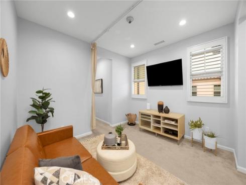 188  Excursion  , Irvine, CA