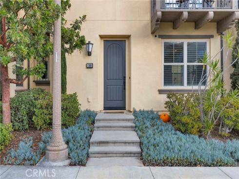 188  Excursion  , Irvine, CA