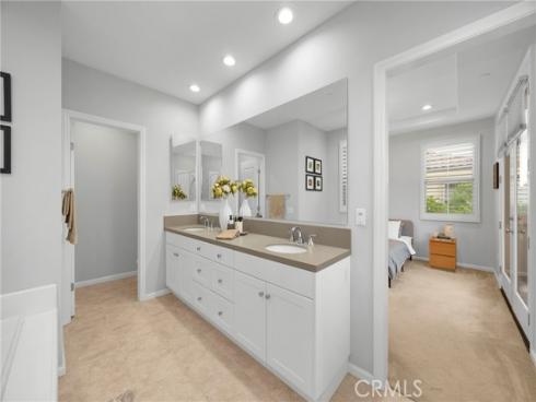 188  Excursion  , Irvine, CA