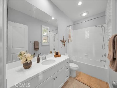 188  Excursion  , Irvine, CA