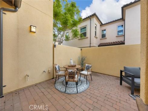 188  Excursion  , Irvine, CA