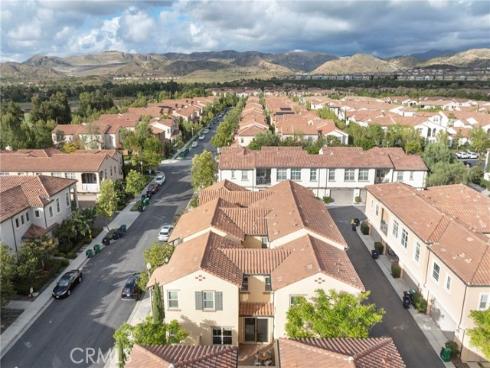 188  Excursion  , Irvine, CA