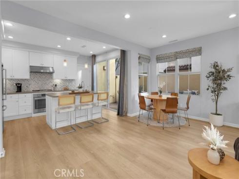 188  Excursion  , Irvine, CA