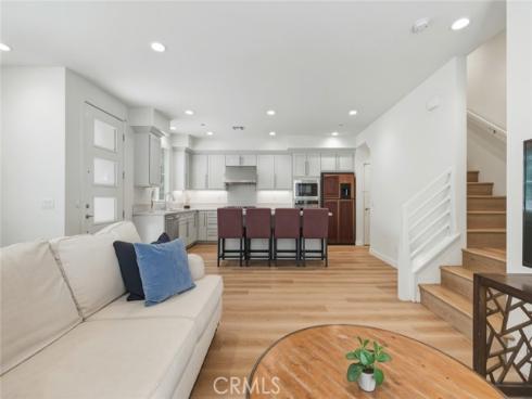 595  Cultivate  , Irvine, CA