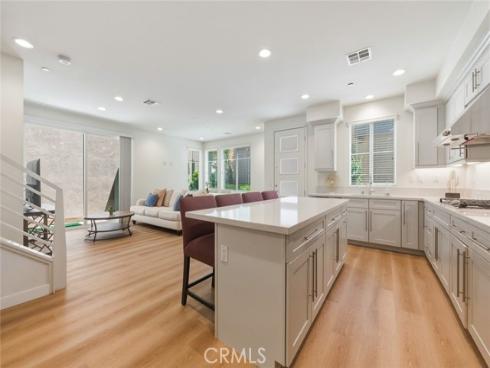 595  Cultivate  , Irvine, CA